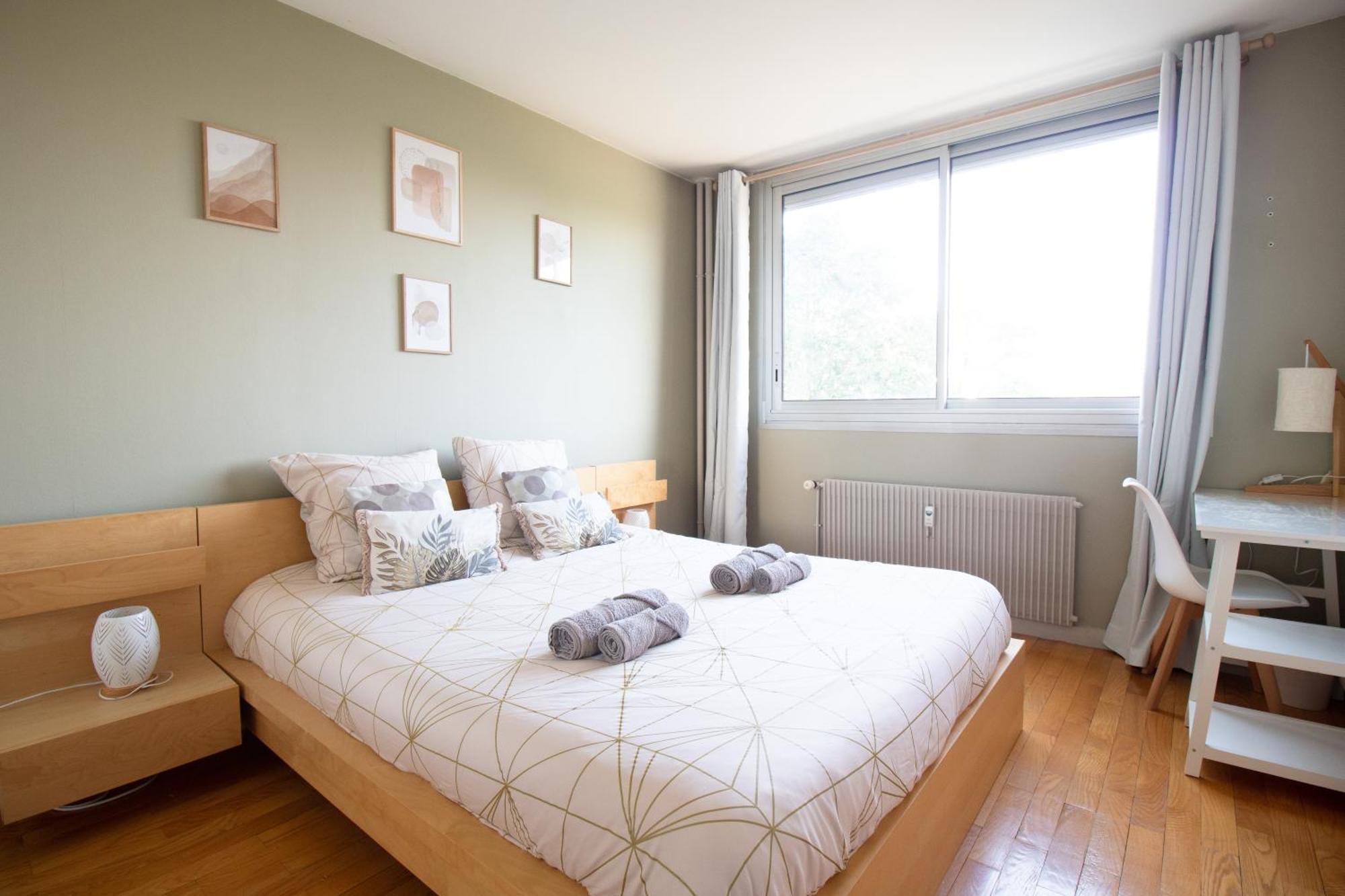 Appartement Spacieux Avec Balcon Μπουργκ-αν-Μπρες Εξωτερικό φωτογραφία